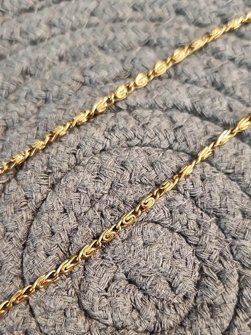 1928 Jewelry Vintage Goldtone Magnifying Necklace 28" Chain - Picture 3 of 6